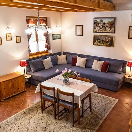 Angelika Vendeghaz Apartment Dinnyes